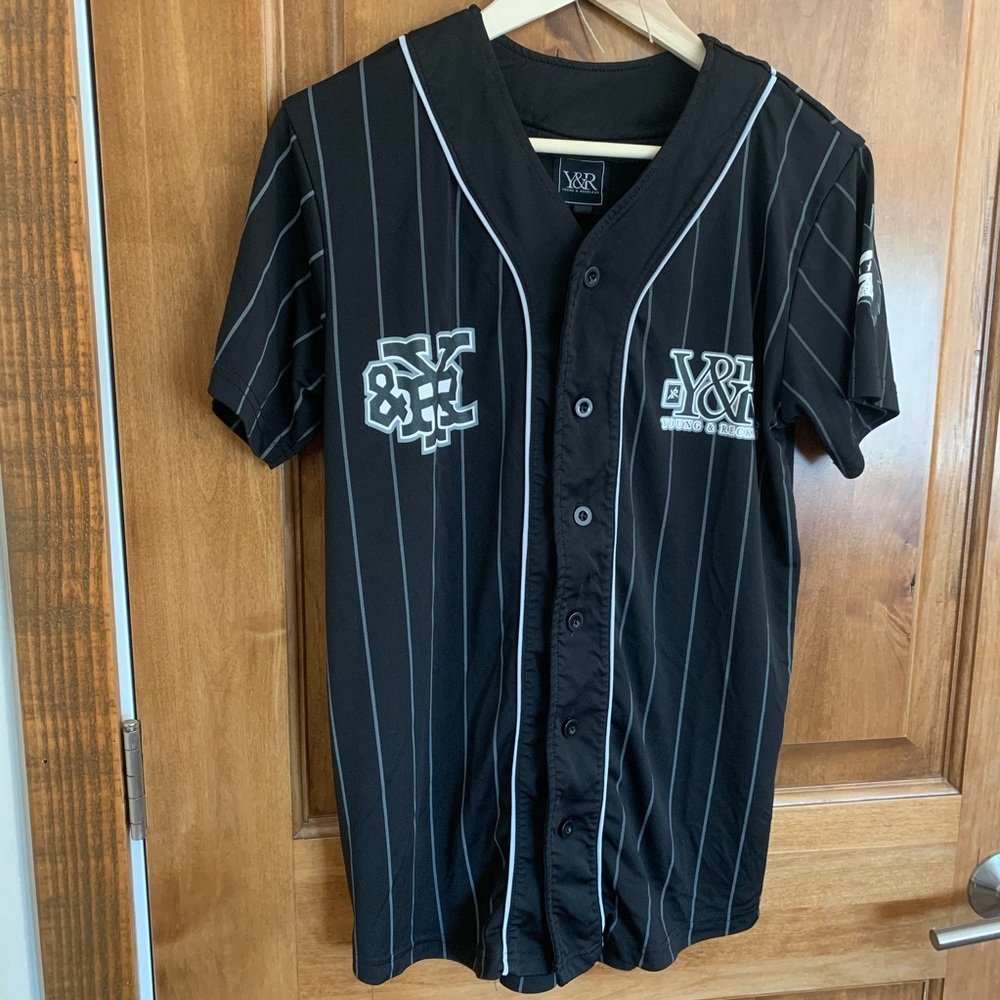 Y&R Mens Medium Baseball Jersey Tee